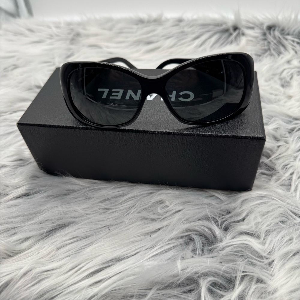 CHANEL Elegant Black Sunglasses for Women